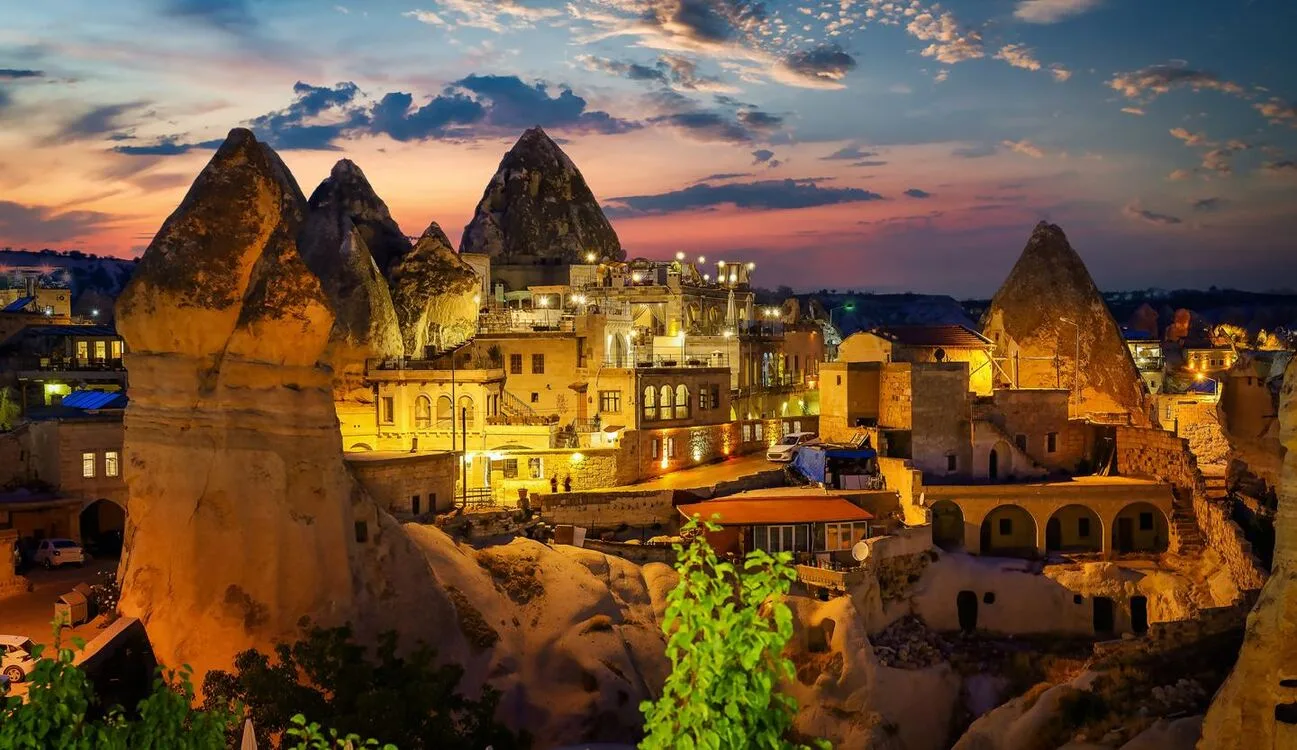 Cappadocia Night Tour – Stargazing & Illuminated Fairy Chimneys After Dark